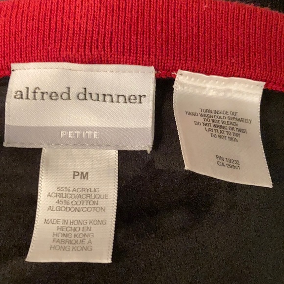 Embroidered Sweater Skirt - Picture 4 of 6